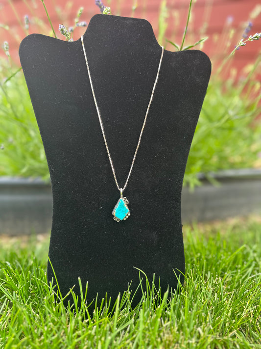 17 inch Sterling Silver Necklace with Kingman Turquiose