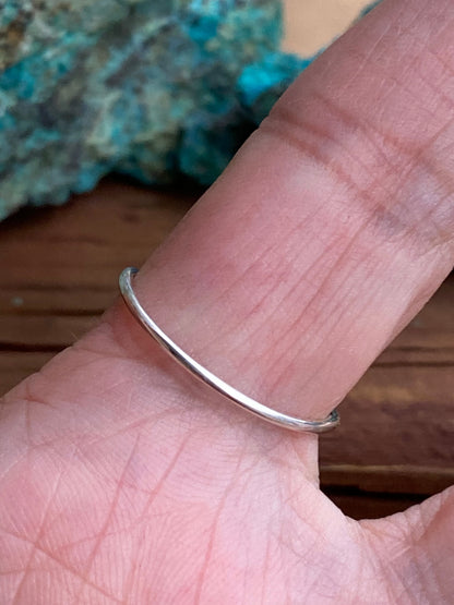 Navajo Natural Coral & Sterling Silver V Ring